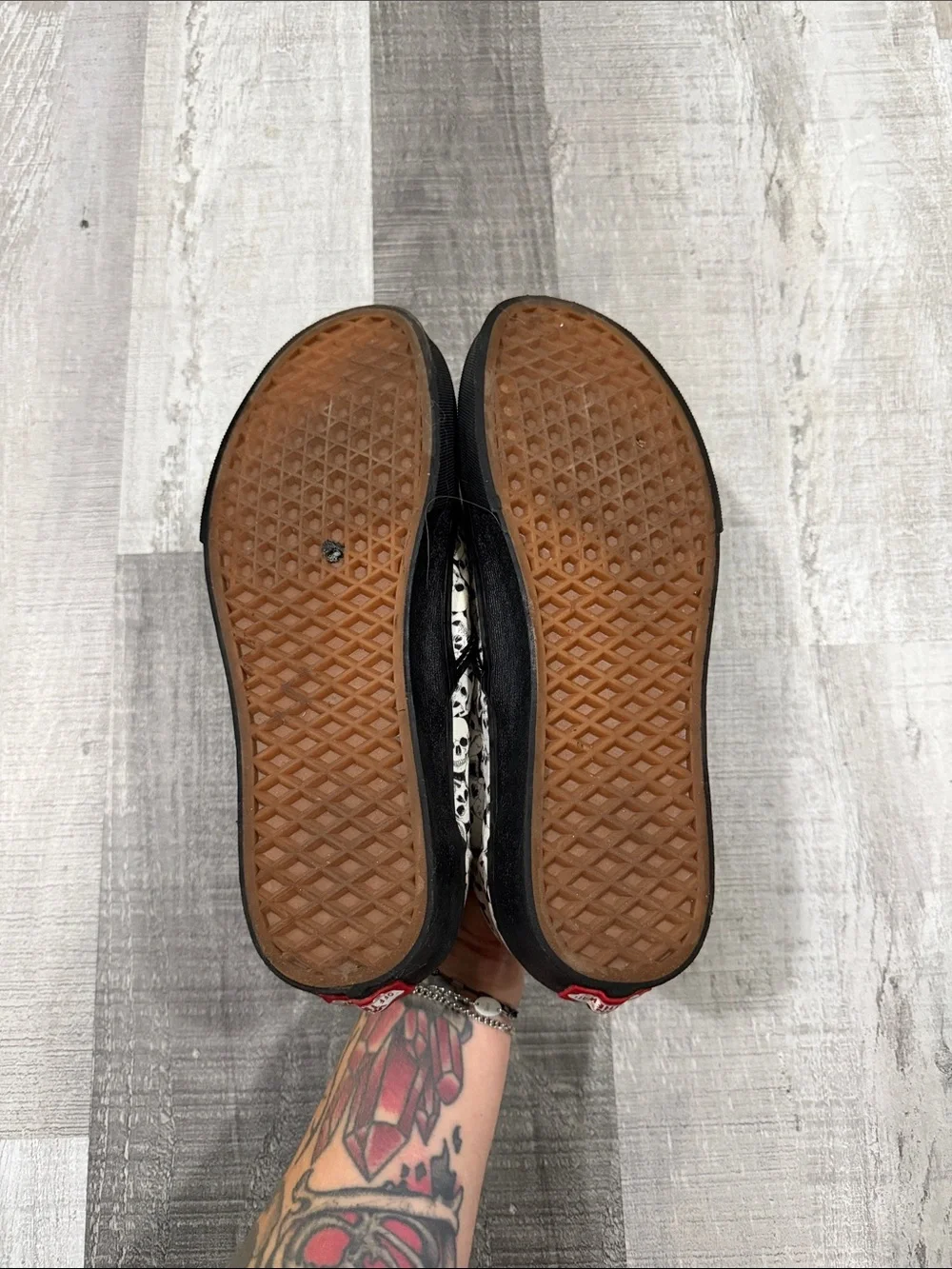 Vans Men's CUSTOM Slip-On Skull Print Shoes - Black & White